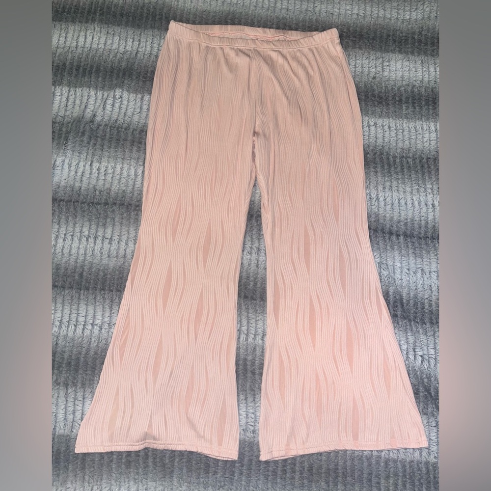 Women’s pink pants